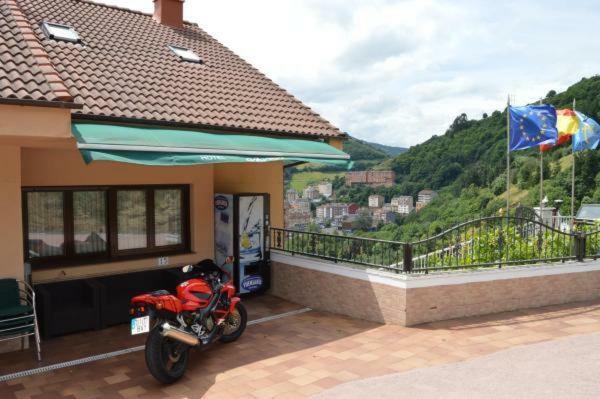 Hotel Ana Кангас дел Нарсеа Екстериор снимка